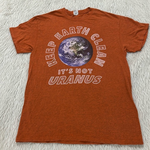 Earth day distressed t shirt size small - Picture 1 of 4